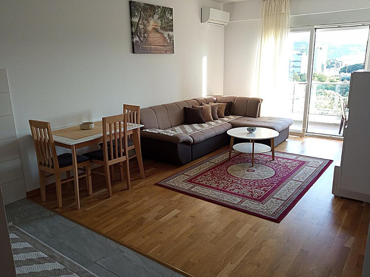 Aga Apartman פודגוריצה מראה חיצוני תמונה